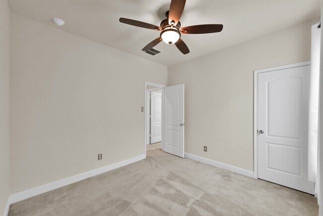 Building Photo - 3929 Eagle Nest Lake Ln
