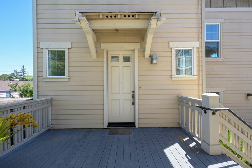 Building Photo - 12 Merrydale Ct