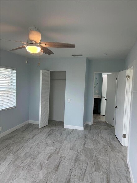 Building Photo - 717 Sunset Cove