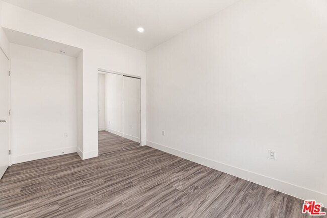 Building Photo - 4000 Mont Clair St
