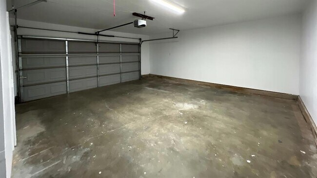 Building Photo - 5929 NW 62nd St