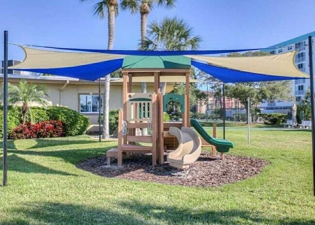 Building Photo - 10350 Imperial Point Dr W