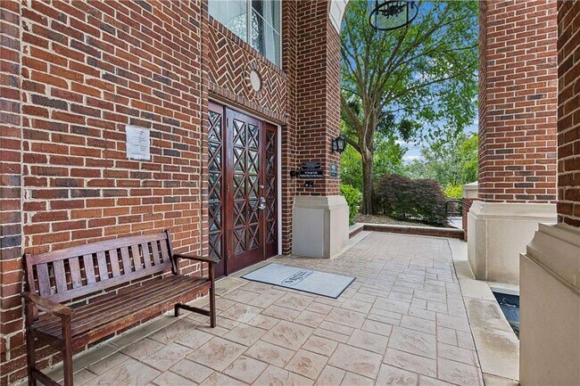 Building Photo - 1850 Cotillion Dr