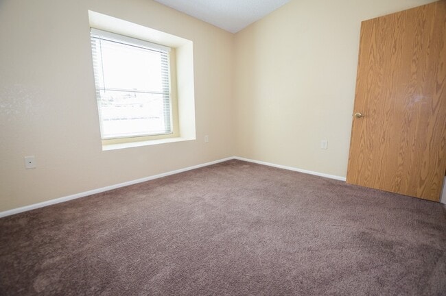 Building Photo - Welcome to this charming 3-bedroom, 2-bath home with Central A/C and Large 2 Car Garage!