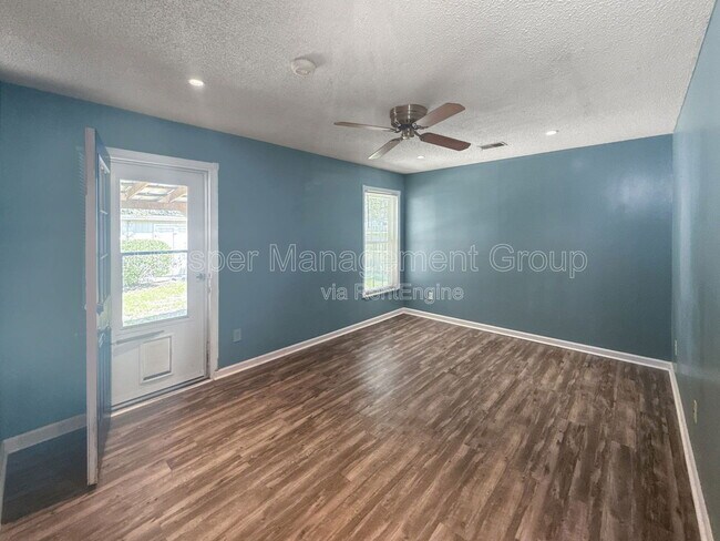 Building Photo - 8108 Halifax Way