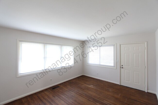 Building Photo - New On The Market with Fresh Updates!! Better Hurry!!