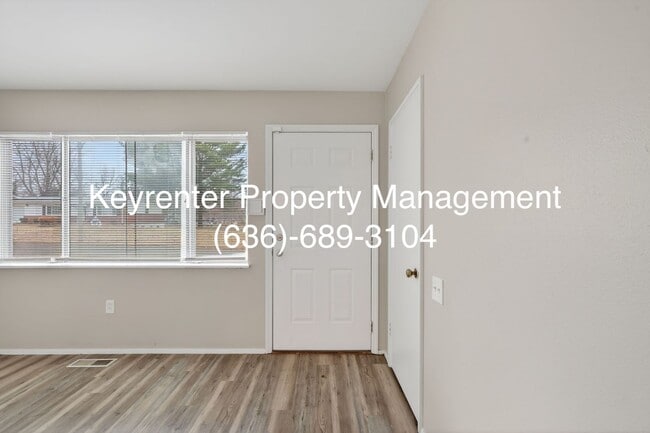 Building Photo - Updated 3-Bedroom Home with Fenced Yard in Florissant