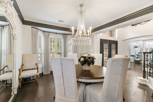 Building Photo - 2560 Costa Mesa Cir