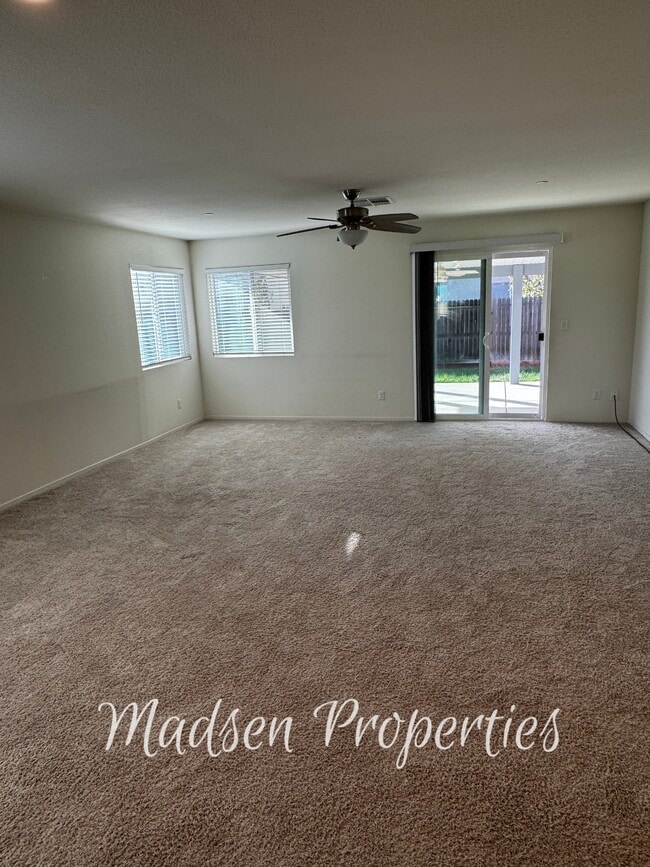 Building Photo - 114 Christian Ave