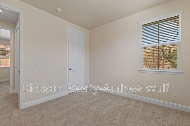 Building Photo - 2245 Heavenly View Trail