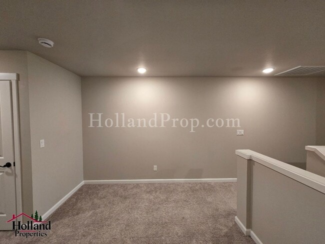 Building Photo - Charming 2-Bedroom, 1.5-Bath Home in a Pri...