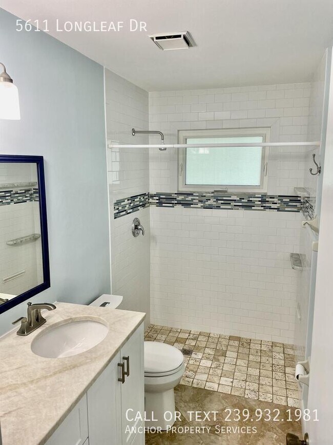 Building Photo - 5611 Longleaf Dr