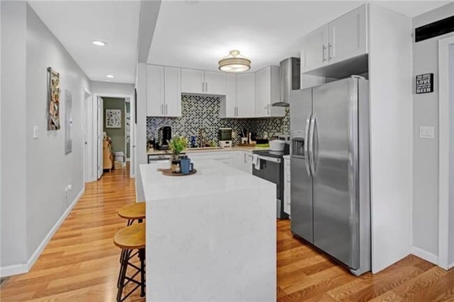 Building Photo - 1329 Plaza Ave SW