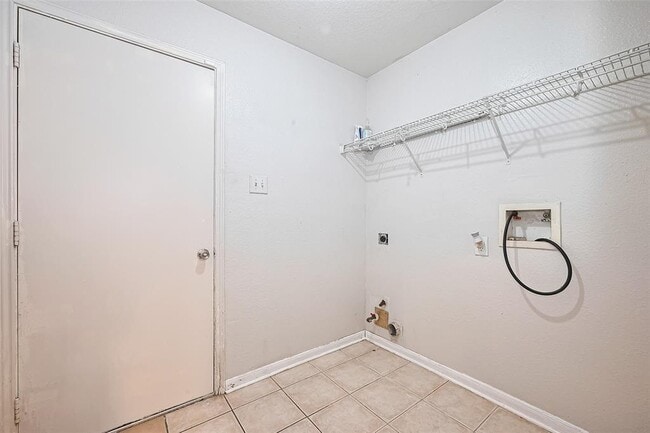 Building Photo - 12927 Pale Ivy Ln