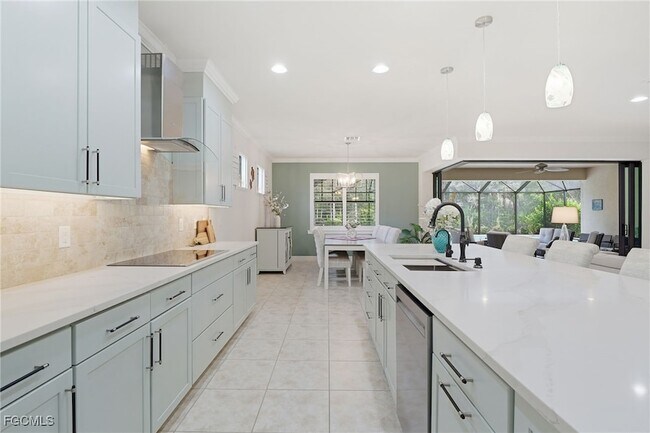 Building Photo - 11012 Castlereagh St