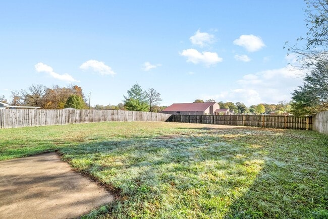 Building Photo - Dog Friendly Home For Rent Near Heritage Park!