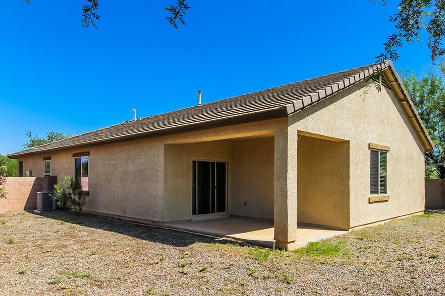 Building Photo - 8231 W Razorbill Dr