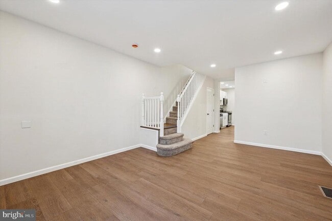 Primary Photo - 2318 Fernon St