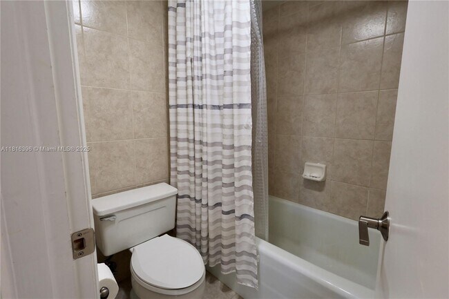 Building Photo - 20505 E Country Club Dr