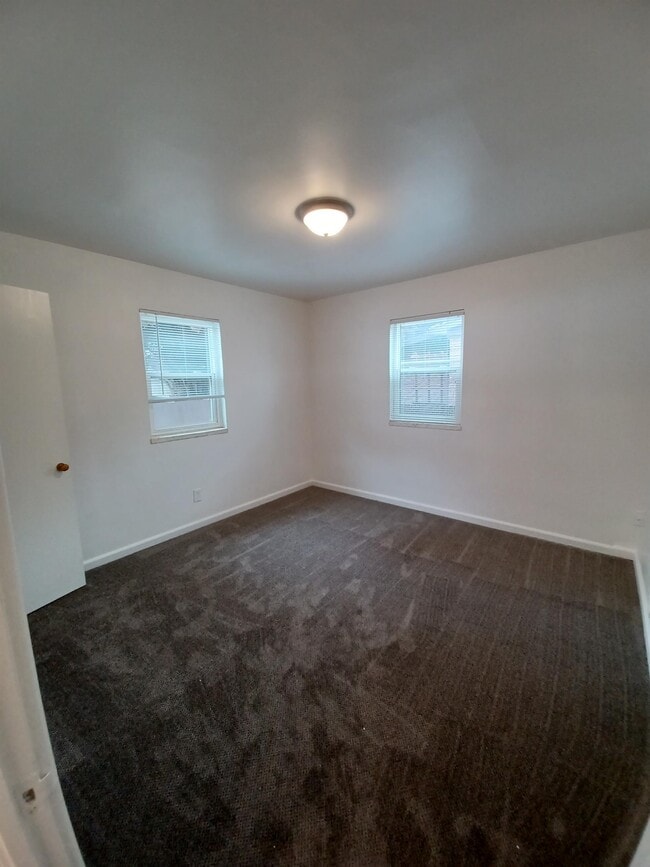 Building Photo - 485 N 100 E