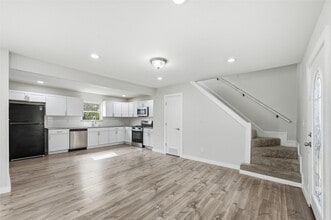 Building Photo - 1032 Hoke Smith Dr