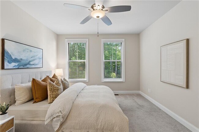 Building Photo - 857 Constellation Dr