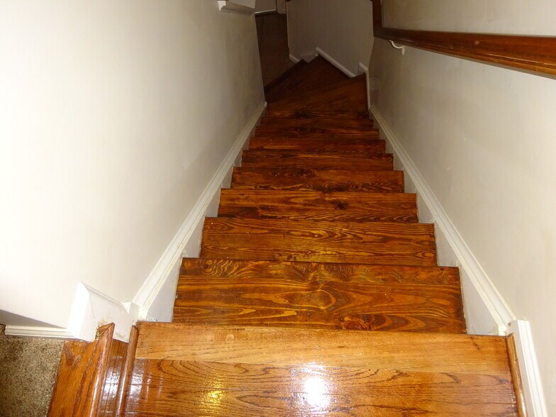 Building Photo - 1720 Grover Glen Ct