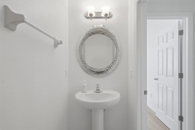 Building Photo - Bay Isle II