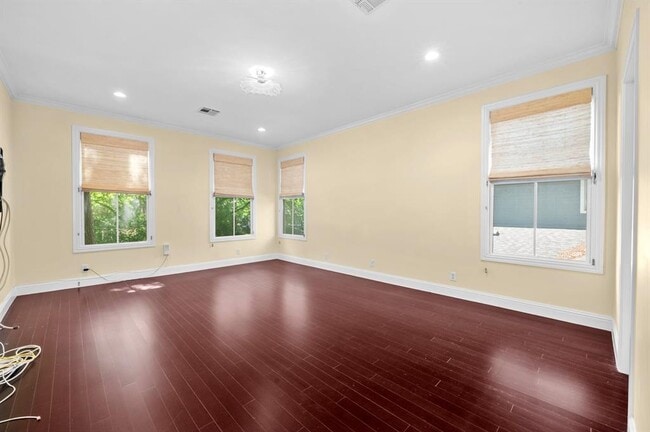 Building Photo - 4513 Avenue F