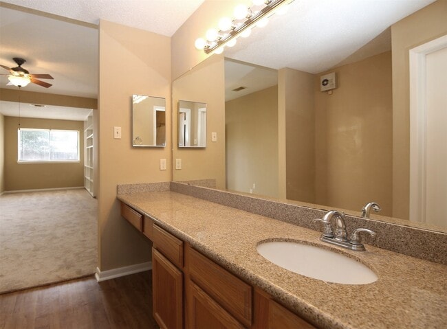 Building Photo - 13339 Somersworth Dr