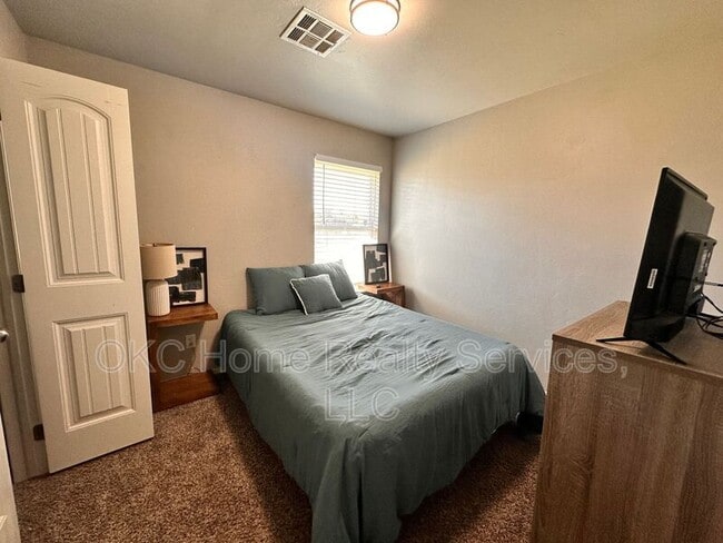 Building Photo - 4122 Bonaparte Blvd
