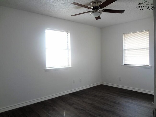 Building Photo - 4626 Cypress Ave