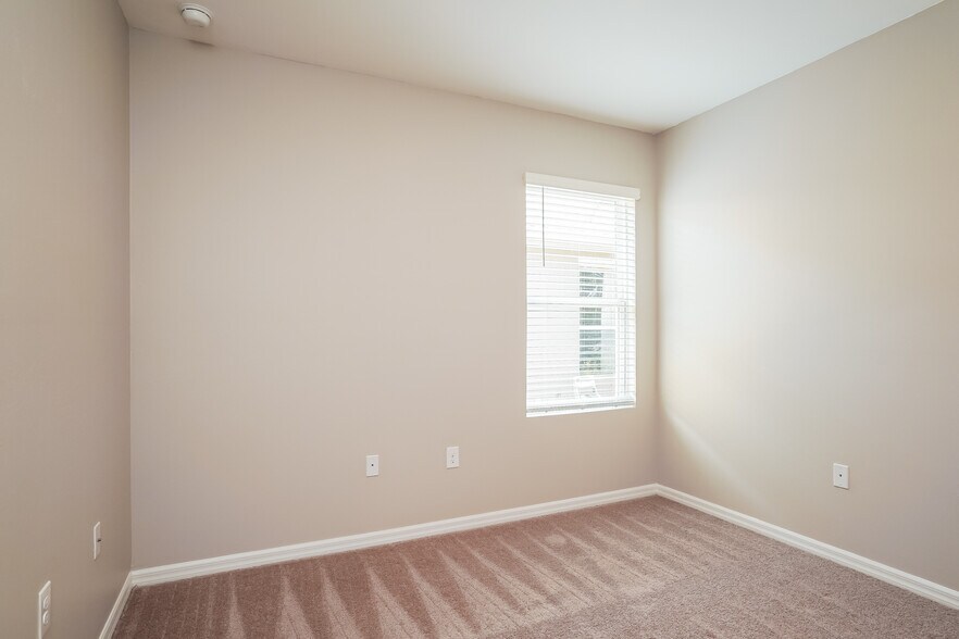 Building Photo - 28226 Arrowhead Cir
