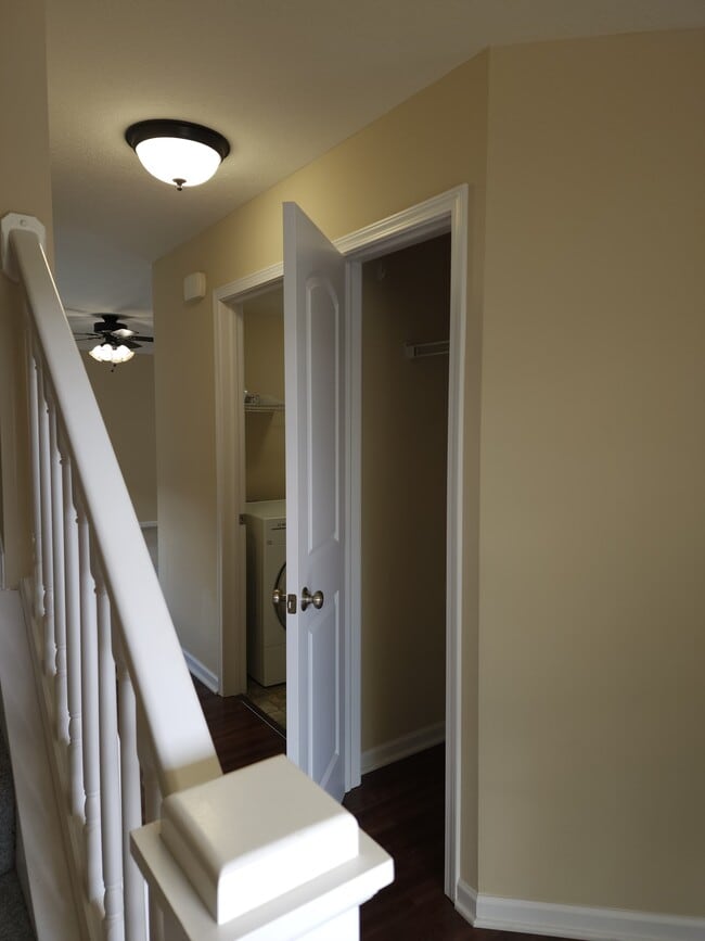 Building Photo - 9301 Cliff Springs Trail