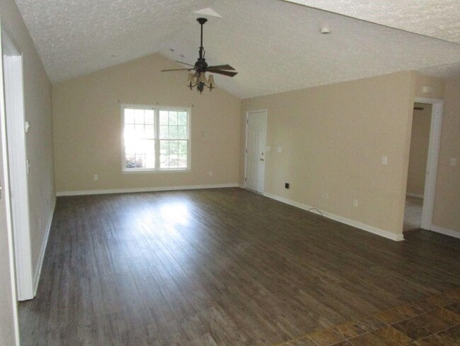 Building Photo - 315 High Ridge Ln