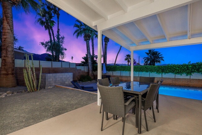 Building Photo - 38951 Bel Air Dr