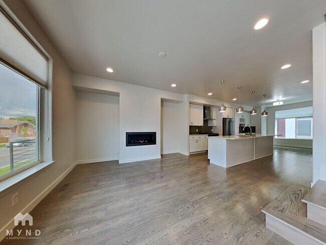 Building Photo - 4324 N Pecos St