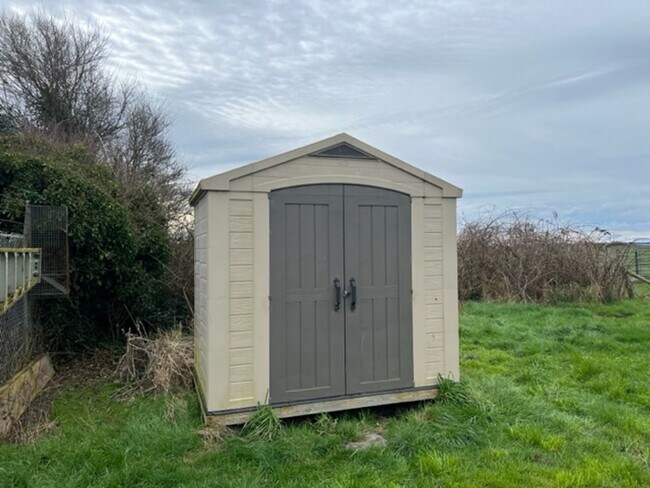 Building Photo - Marilann CT