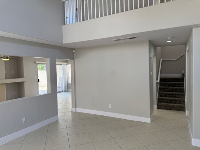 Building Photo - STUNNING & GORGEOUS 4 BED/2.5 BATH POOL HOME IN ELDORADO! *** ONLY $2,599 ***