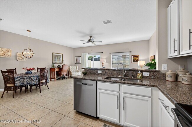 Building Photo - 2515 Revolution St
