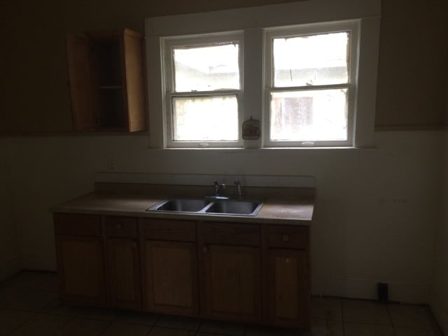 Building Photo - SPECIAL!!!