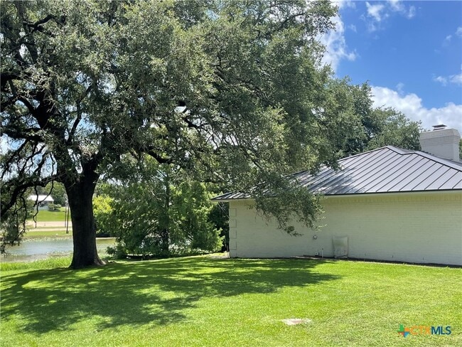 Building Photo - 1508 S Ridge Rd