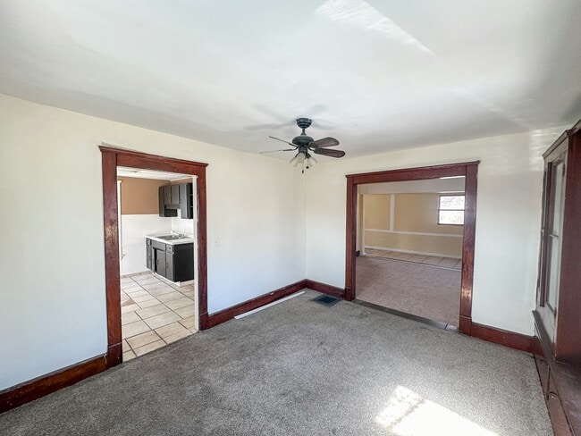 Building Photo - 14812 Westropp Ave