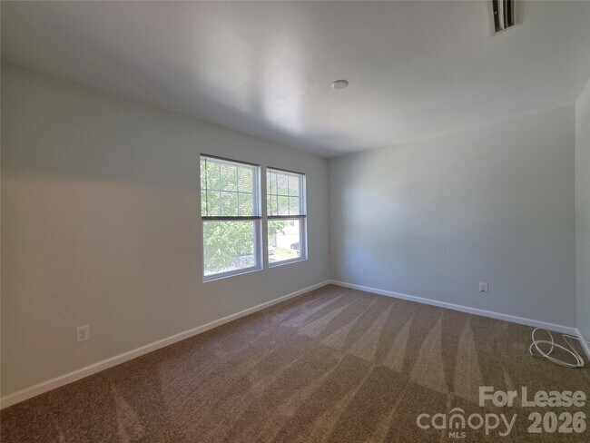 Building Photo - 6142 Salamander Run Ln