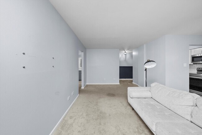 Building Photo - 3241 50th Ct