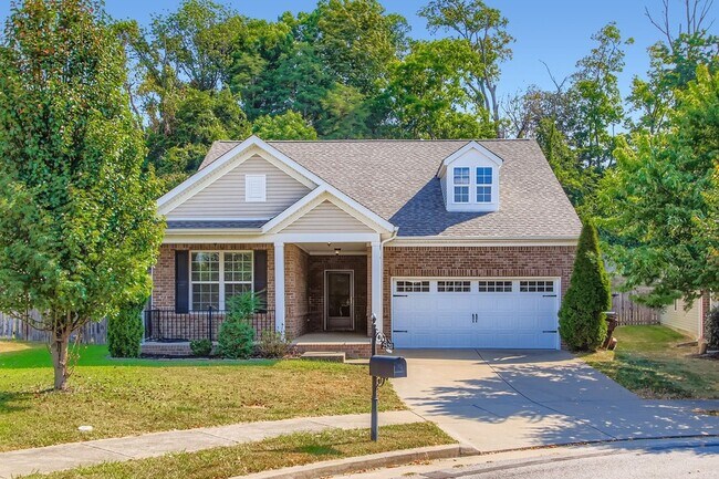 Primary Photo - 2520 River Trail Dr