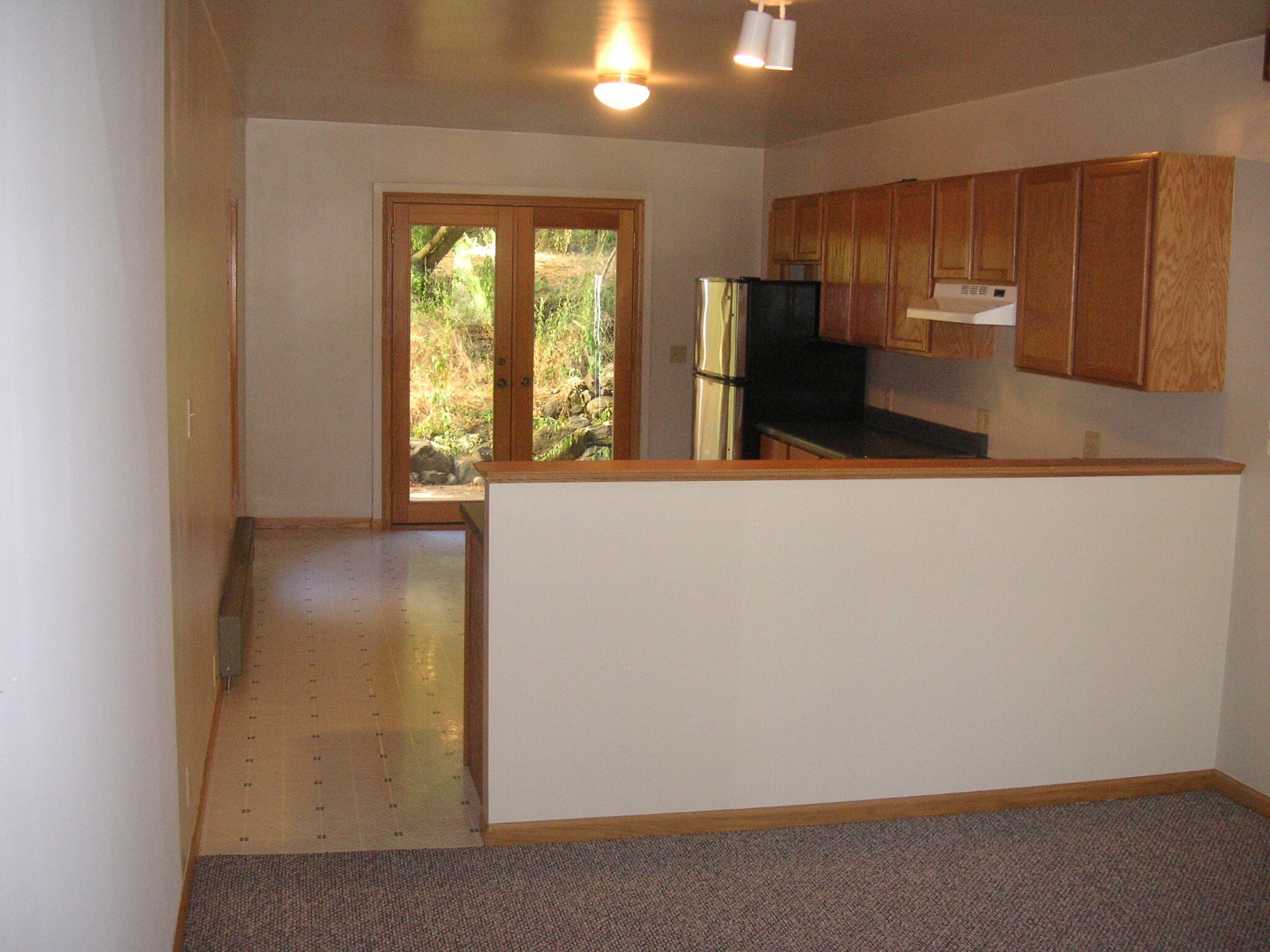Building Photo - 1411 W Water Ave