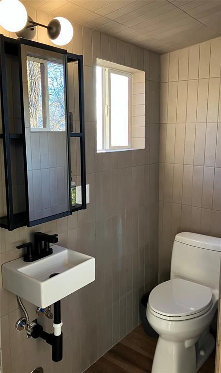 Building Photo - 5323 Downs Dr