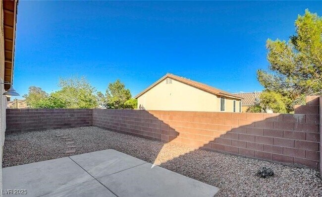 Building Photo - 1428 Dream Bridge Dr