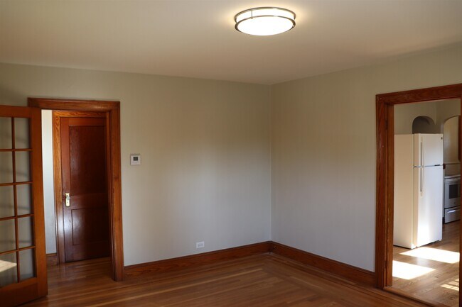 Building Photo - 32 Gilman St